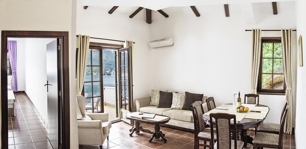 Apartments Boka Vista Каменари Экстерьер фото